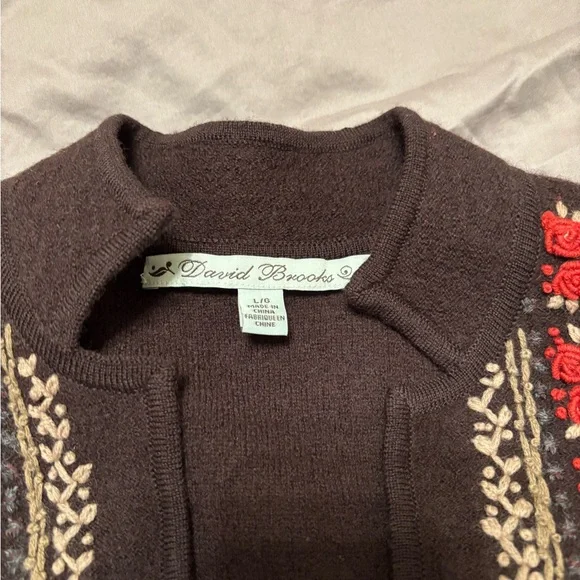 David Brooks 100% Wool Embroidered Cardigan Sweater Jacket Brown Floral Size L - Picture 3 of 12